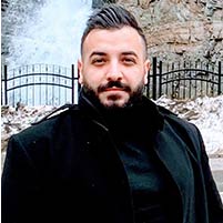 عمر طبارة