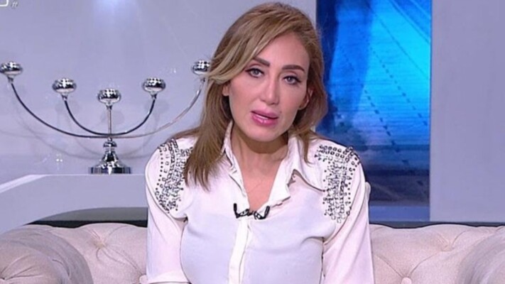 ريهام سعيد تطلب تدخل السيسي بعد قرار وقف برنامجها شهريين