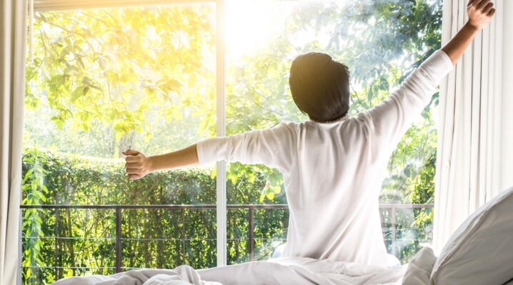 Importance of wake-up timing over sleep duration