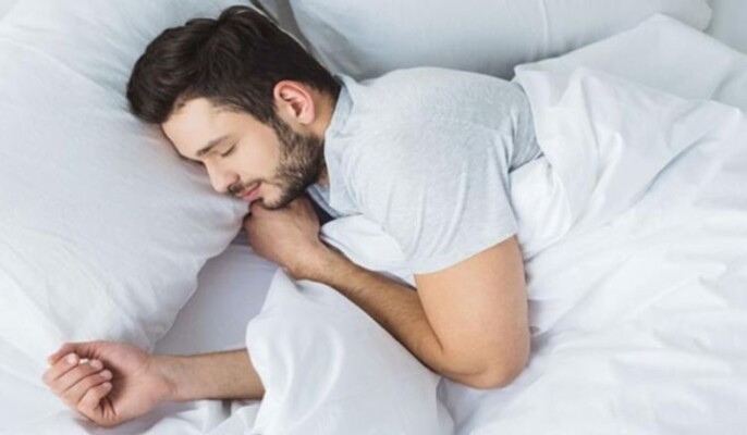 وجبة صغيرة تمنحك نومًا هادئًا وتقلل التوتر!