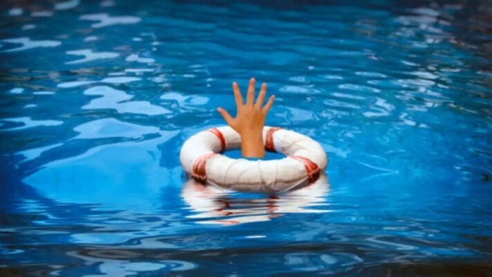 إنقاذ امرأة من الغرق بعد محاولة انتحار.. ما القصة؟