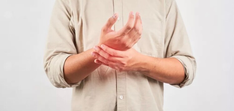 Chronic hand numbness signals health issues