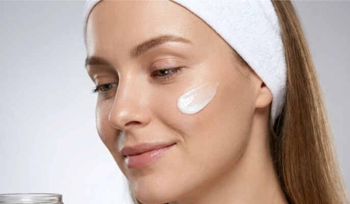 جمال صيحة "Skin Streaming": الروتين الجديد الذي تعتمده النجمات!