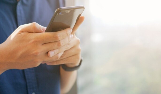 لماذا يهتز هاتفك دون إشعارات؟.. هذه هي الأسباب غير المتوقعة