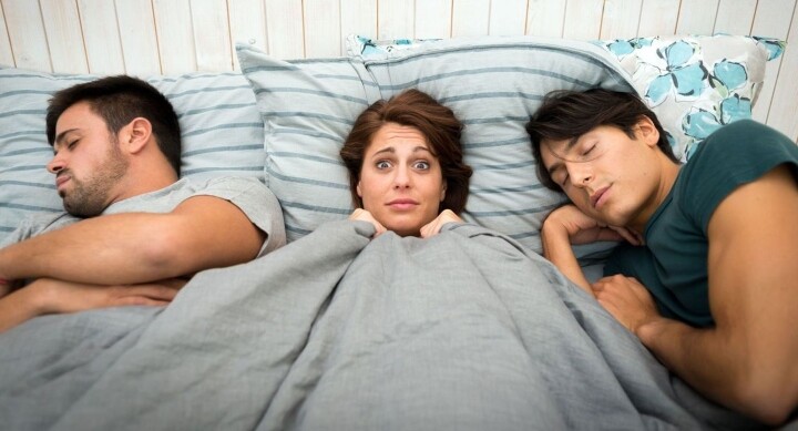 بين الفنان والفنانة ومدير أعمالها .. علاقة حب ثلاثية