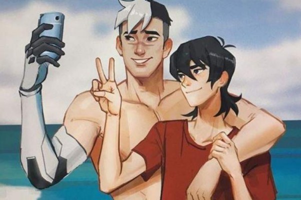 فضيحة تهز كواليس الإعلام… علاقة سرية تنقلب إلى حرب تشويه سمعة!